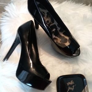 Jessica Simpson heels
